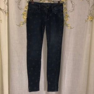 4 for $15 deal! Bullhead Black star denim jeans size 0!